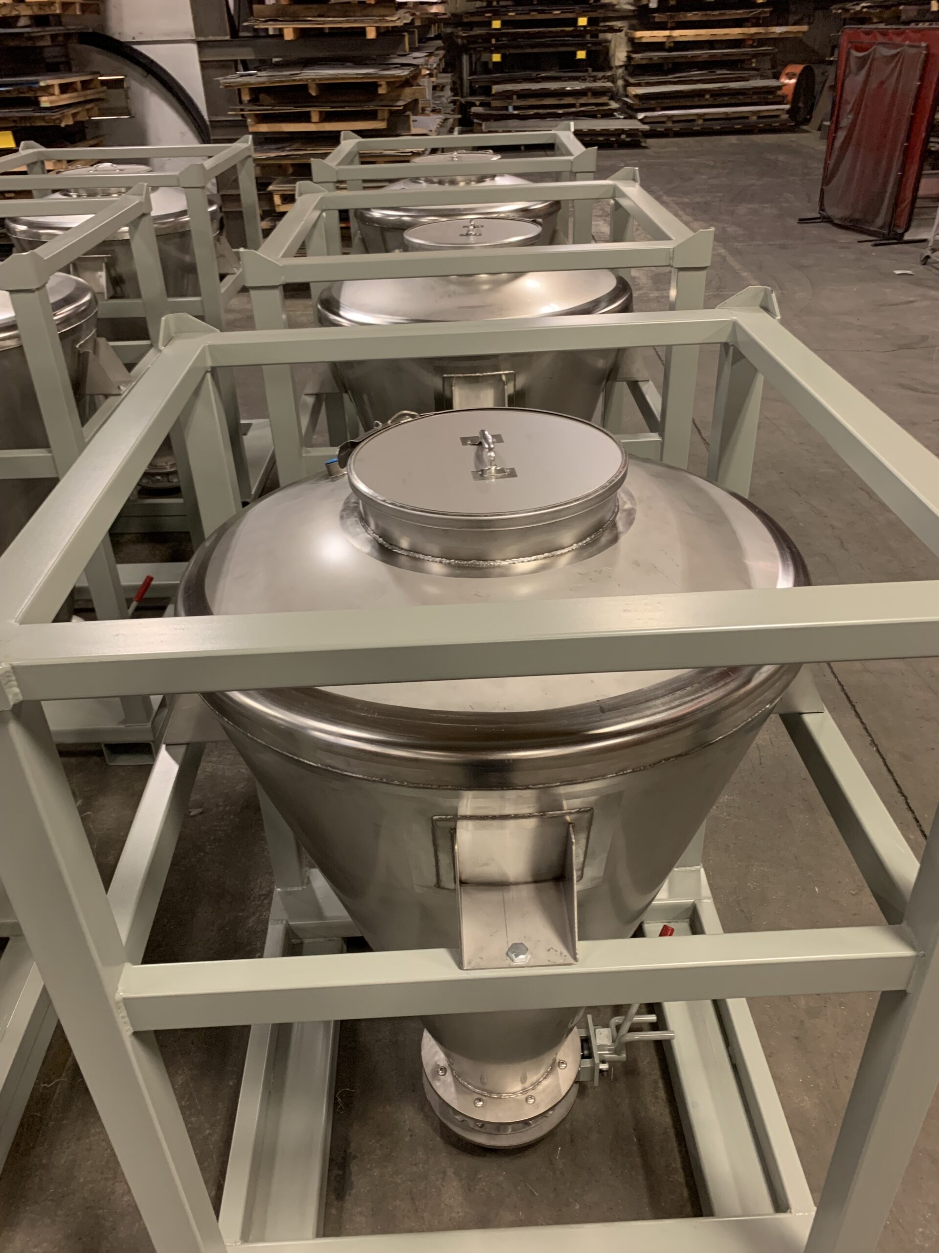 Steel Hopper Design Enhancing Efficiency in Material Handling Avon